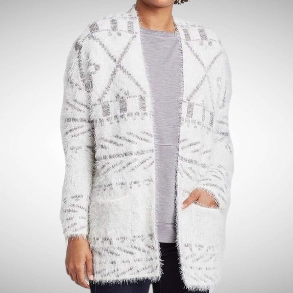 Knox Rose Sweaters - 🤍 Knox Rose White & Grey Eyelash Sweater Size Medium GORGEOUS & SOFT